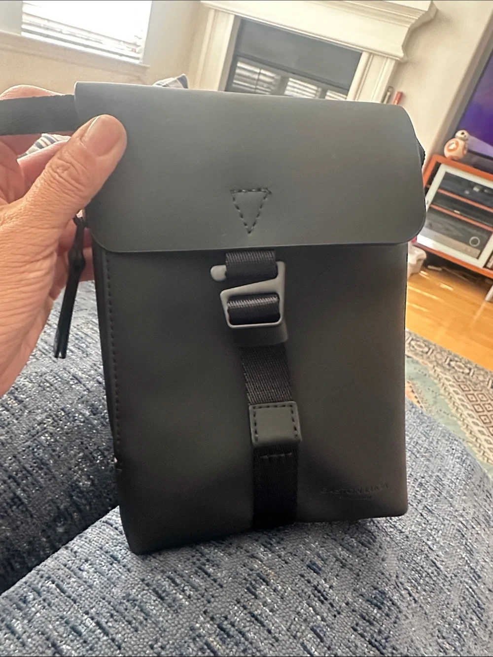 Men's Black Minimal Messenger Crossbody Bag - Sleek Everyday Carry